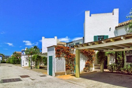 4 slaapkamer Huis voor vakantieverhuur in Sotogrande - € 5.000 (Ref: 7634476)