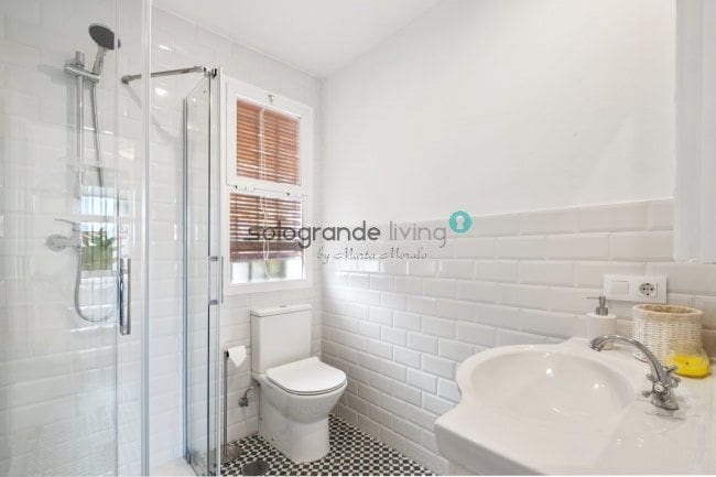 5 makuuhuone Huvila lomavuokrausta paikassa Sotogrande mukana 
autotalli - 3 500 € (Ref: 7640811)