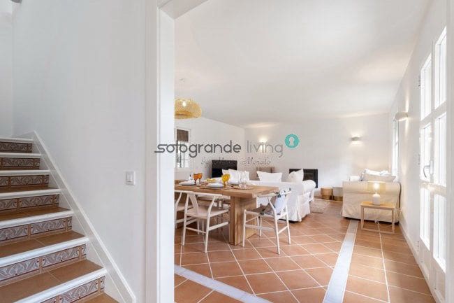 5 makuuhuone Huvila lomavuokrausta paikassa Sotogrande mukana 
autotalli - 3 500 € (Ref: 7640811)