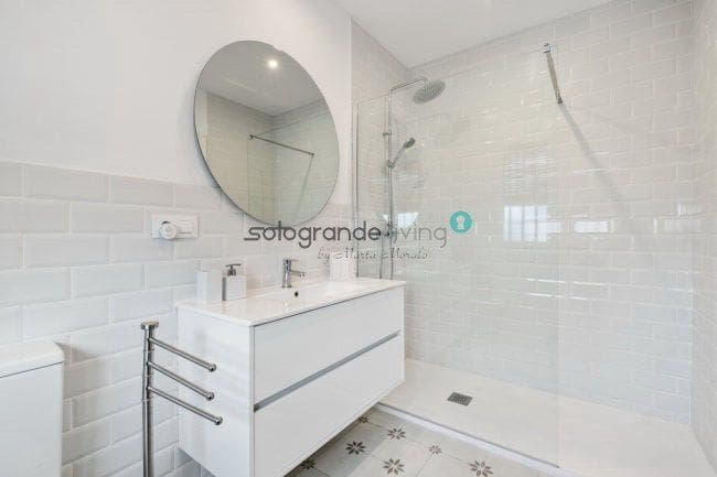 5 makuuhuone Huvila lomavuokrausta paikassa Sotogrande mukana 
autotalli - 3 500 € (Ref: 7640811)