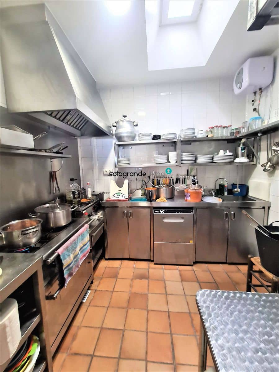 Kommersiell til salgs i Guadiaro - € 215 000 (Ref: 7700284)