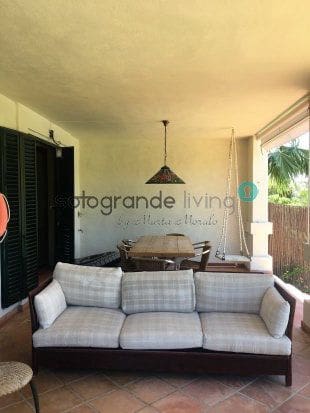 6 bedroom Villa for sale in Sotogrande - € 1,100,000 (Ref: 7824506)