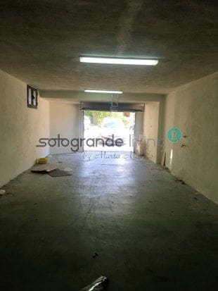 6 bedroom Villa for sale in Sotogrande - € 1,100,000 (Ref: 7824506)