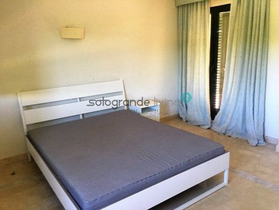 6 bedroom Villa for sale in Sotogrande - € 1,100,000 (Ref: 7824506)