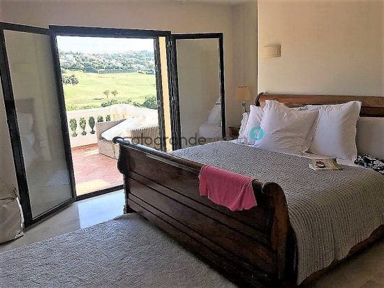 6 bedroom Villa for sale in Sotogrande - € 1,100,000 (Ref: 7824506)