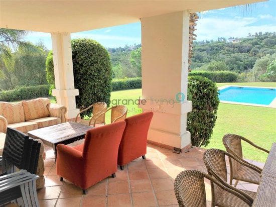 5 chambre Villa/Maison à vendre à Sotogrande avec garage - 1 100 000 € (Ref: 7824507)