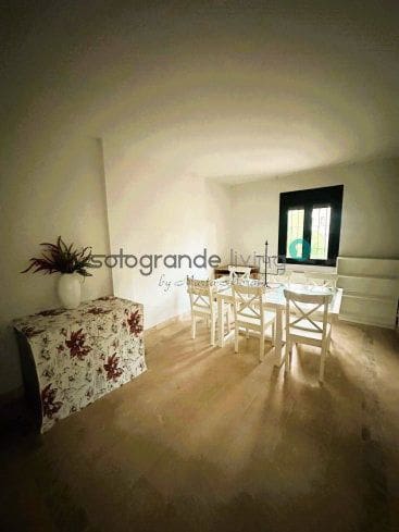 5 chambre Villa/Maison à vendre à Sotogrande avec garage - 1 100 000 € (Ref: 7824507)