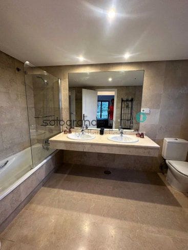 5 chambre Villa/Maison à vendre à Sotogrande avec garage - 1 100 000 € (Ref: 7824507)