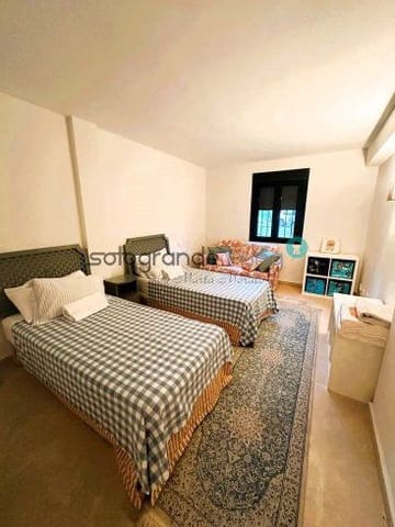 5 chambre Villa/Maison à vendre à Sotogrande Alto, San Roque avec garage - 1 100 000 € (Ref: 7824507)