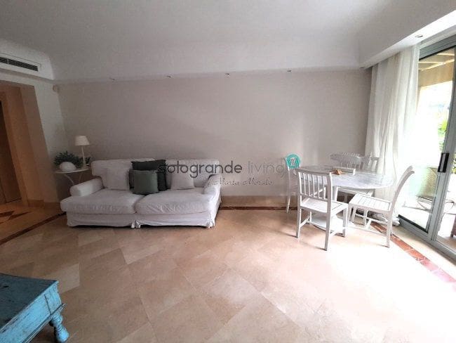 3 soveværelse Lejlighed til leje i Sotogrande med garage - € 2.000 (Ref: 7880139)