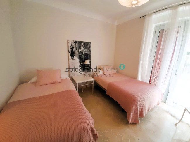3 soveværelse Lejlighed til leje i Sotogrande med garage - € 2.000 (Ref: 7880139)