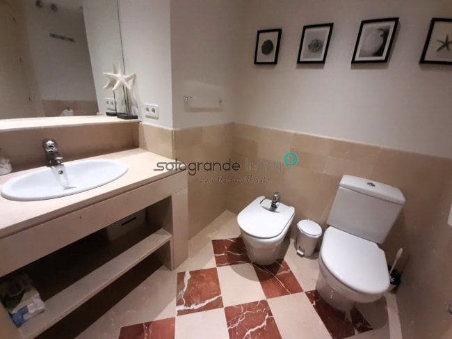 3 soveværelse Lejlighed til leje i Sotogrande med garage - € 2.000 (Ref: 7880139)