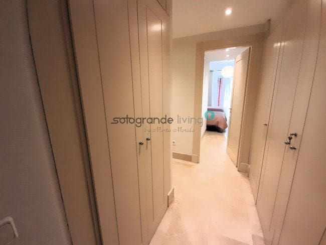 3 soveværelse Lejlighed til leje i Sotogrande med garage - € 2.000 (Ref: 7880139)