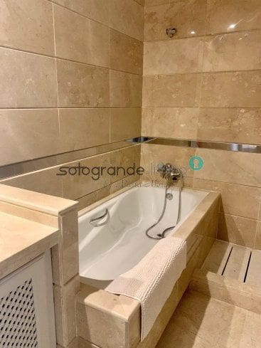 4 soveværelse Lejlighed til leje i San Roque med garage - € 3.000 (Ref: 7890694)