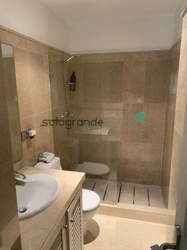 4 soveværelse Lejlighed til leje i San Roque med garage - € 3.000 (Ref: 7890694)