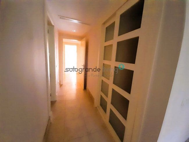 3 soverom Leilighet til leie i Sotogrande med svømmebasseng garasje - € 3 500 (Ref: 7903069)