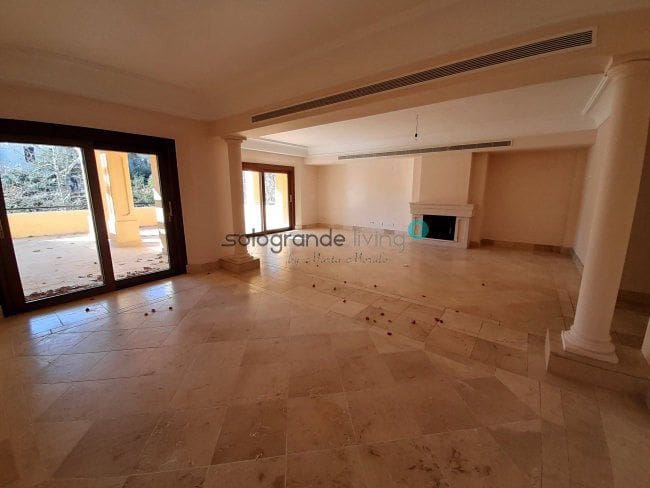 3 soverom Leilighet til leie i Sotogrande med svømmebasseng garasje - € 3 500 (Ref: 7903069)