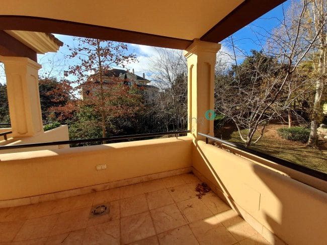 3 soverom Leilighet til leie i Sotogrande med svømmebasseng garasje - € 3 500 (Ref: 7903069)