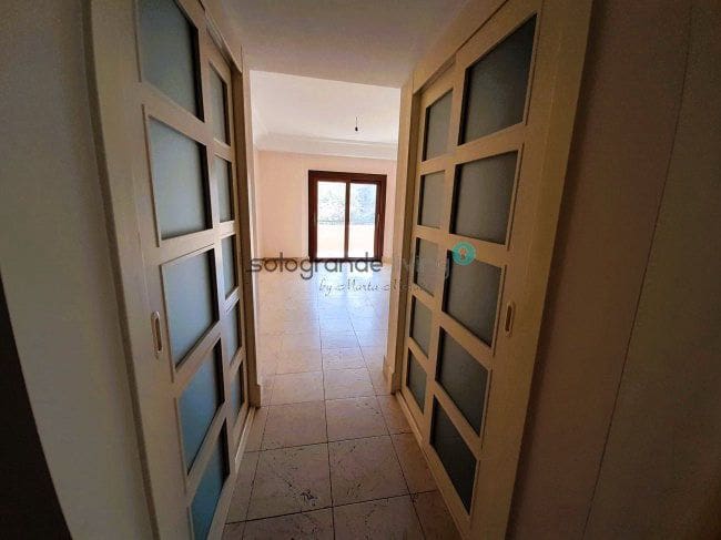 3 soverom Leilighet til leie i Sotogrande med svømmebasseng garasje - € 3 500 (Ref: 7903069)