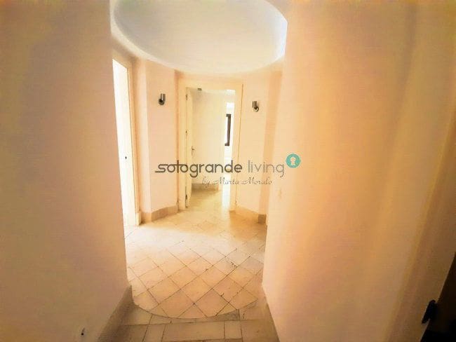 3 soverom Leilighet til leie i Sotogrande med svømmebasseng garasje - € 3 500 (Ref: 7903069)