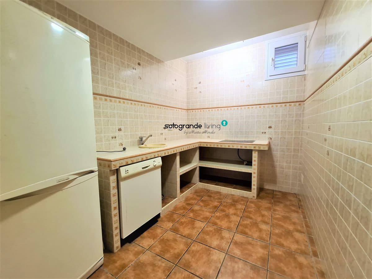 6 slaapkamer Villa voor vakantieverhuur in Sotogrande met garage - € 6.000 (Ref: 7936558)