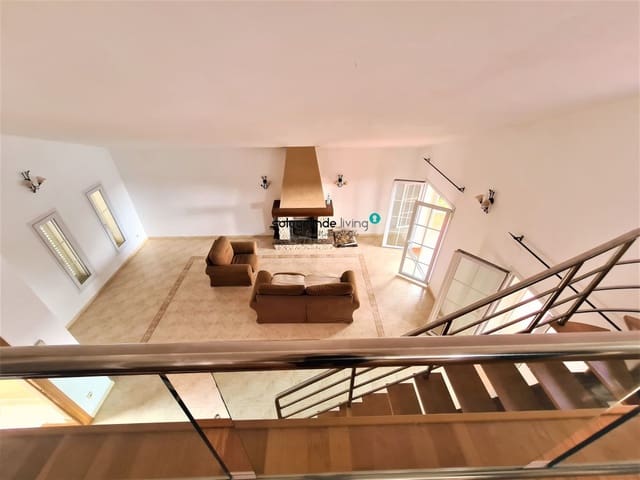 6 bedroom Villa for holiday rental in Sotogrande Alto, San Roque with garage - € 6,000 (Ref: 7936558)