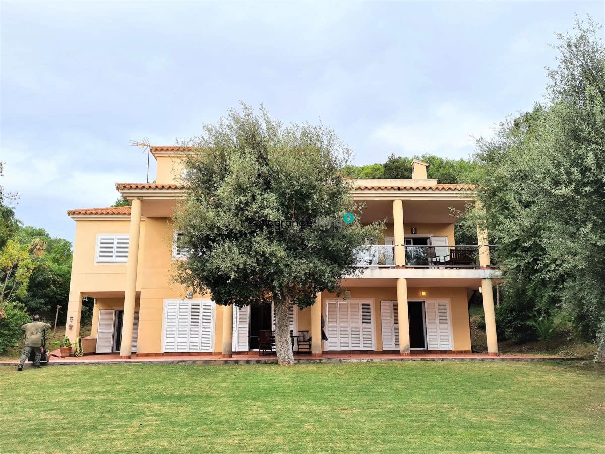 6 slaapkamer Villa voor vakantieverhuur in Sotogrande met garage - € 6.000 (Ref: 7936558)