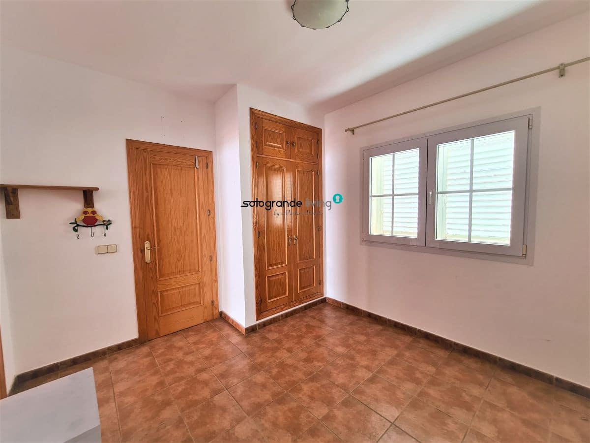 6 slaapkamer Villa voor vakantieverhuur in Sotogrande met garage - € 6.000 (Ref: 7936558)