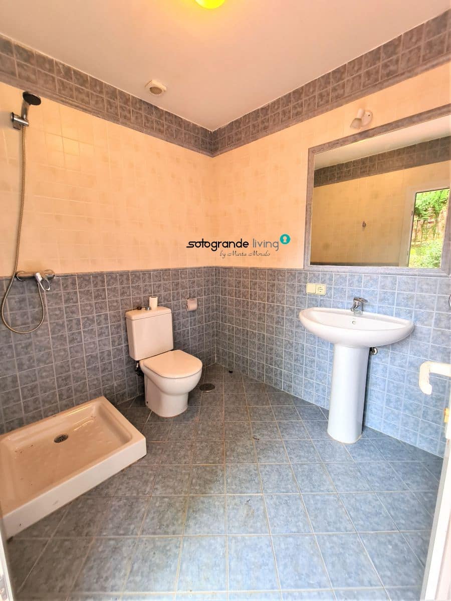 6 slaapkamer Villa voor vakantieverhuur in Sotogrande met garage - € 6.000 (Ref: 7936558)