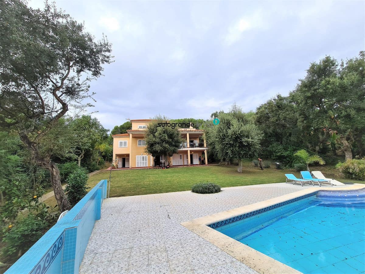 6 slaapkamer Villa voor vakantieverhuur in Sotogrande met garage - € 6.000 (Ref: 7936558)