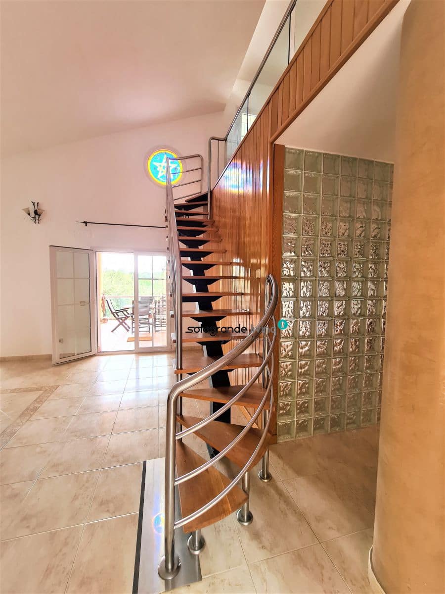 6 slaapkamer Villa voor vakantieverhuur in Sotogrande met garage - € 6.000 (Ref: 7936558)