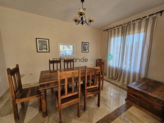 4 soveværelse Villa til salg i La Alcaidesa med garage - € 875.000 (Ref: 7970192)