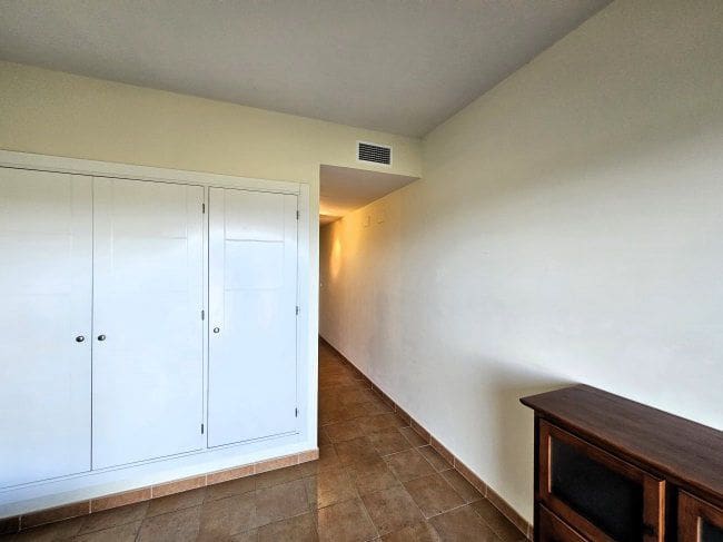 2 chambre Maison de Ville à vendre à La Alcaidesa - 300 000 € (Ref: 7994463)