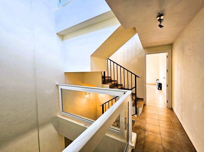 2 chambre Maison de Ville à vendre à La Alcaidesa - 300 000 € (Ref: 7994463)