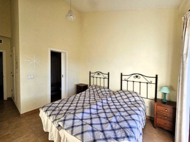 2 chambre Maison de Ville à vendre à La Alcaidesa - 300 000 € (Ref: 7994463)