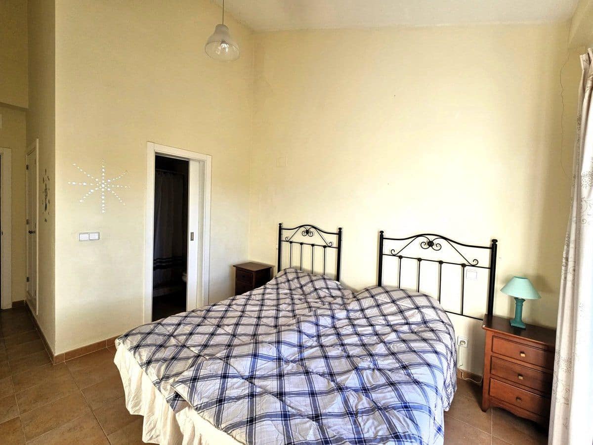 2 soverom Hus til salgs i La Alcaidesa - € 300 000 (Ref: 7994463)