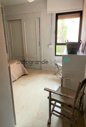 3 sovrum Lägenhet att hyra i Sotogrande med garage - 1 600 € (Ref: 8005708)
