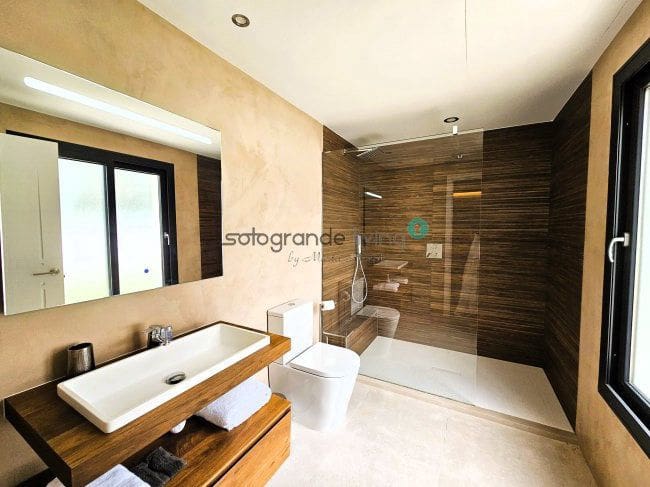 4 soveværelse Villa til leje i Sotogrande - € 7.500 (Ref: 8069645)