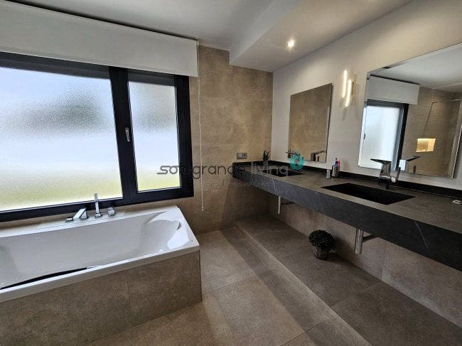 4 soveværelse Villa til leje i Sotogrande - € 7.500 (Ref: 8069645)