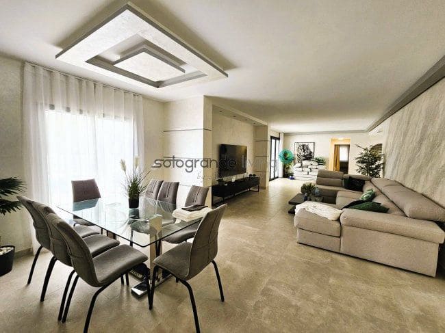 4 soveværelse Villa til leje i Sotogrande - € 7.500 (Ref: 8069645)