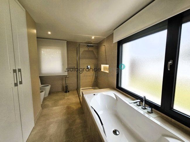 4 soveværelse Villa til leje i Sotogrande - € 7.500 (Ref: 8069645)