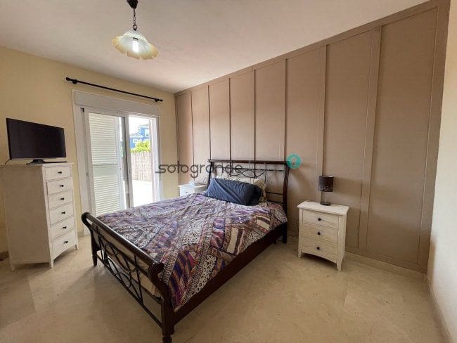 3 soveværelse Lejlighed til salg i Pueblo Nuevo de Guadiaro - € 540.000 (Ref: 8098026)