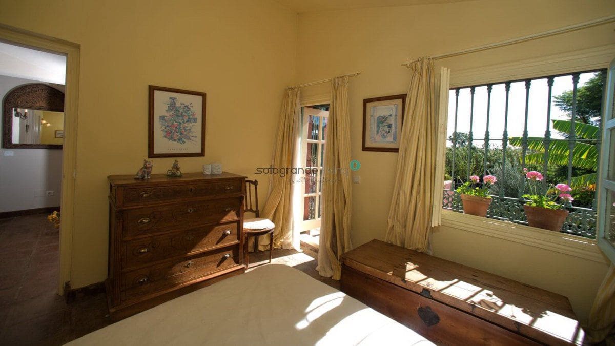 3 Zimmer Finca/Landgut zu verkaufen in Estepona - 875.000 € (Ref: 8131676)