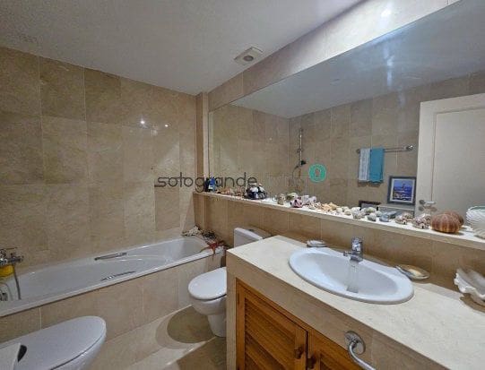 4 chambre Appartement à vendre à Sotogrande, San Roque avec garage - 1 095 000 € (Ref: 8135552)