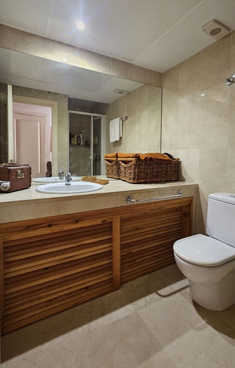 4 bedroom Apartment for sale in Sotogrande with garage - € 1,300,000 (Ref: 8135552)