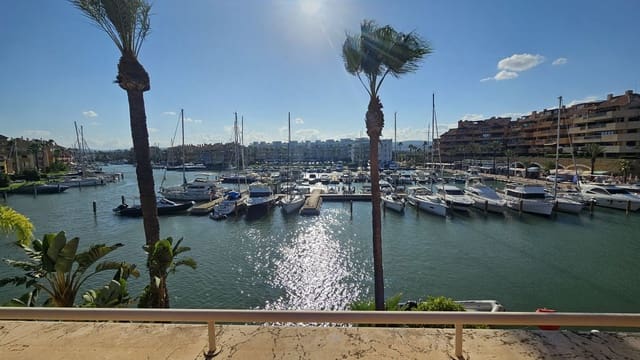 4 sovrum Lägenhet till salu i Sotogrande, San Roque med garage - 1 300 000 € (Ref: 8135552)