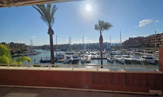 4 sovrum Lägenhet till salu i Sotogrande, San Roque med garage - 1 300 000 € (Ref: 8135552)