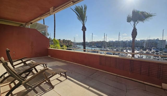 4 sovrum Lägenhet till salu i Sotogrande, San Roque med garage - 1 300 000 € (Ref: 8135552)