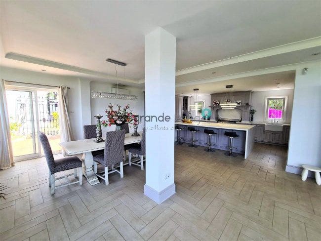 7 bedroom Villa for holiday rental in Sotogrande - € 5,000 (Ref: 8169399)