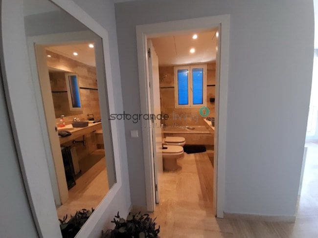 3 makuuhuone Huoneisto lomavuokrausta paikassa Sotogrande mukana 
autotalli - 2 500 € (Ref: 8196688)